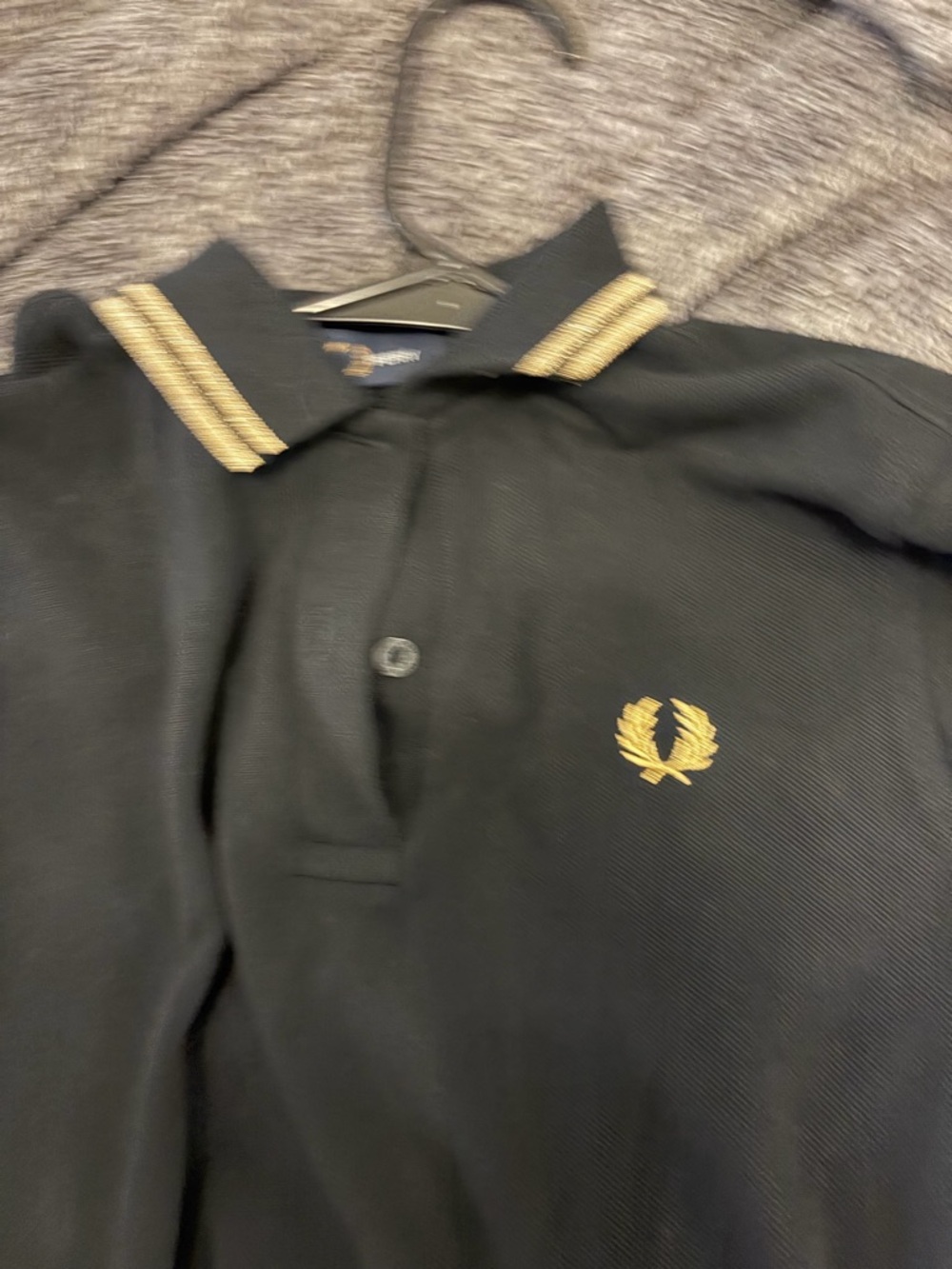 Fred Perry Black Polo with Gold collar size UK 6 USA 2 - Picture 2 of 3